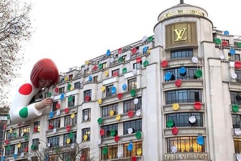 yayoi kusama louis vuitton store paris|louis vuitton yayoi kusama neverfull.